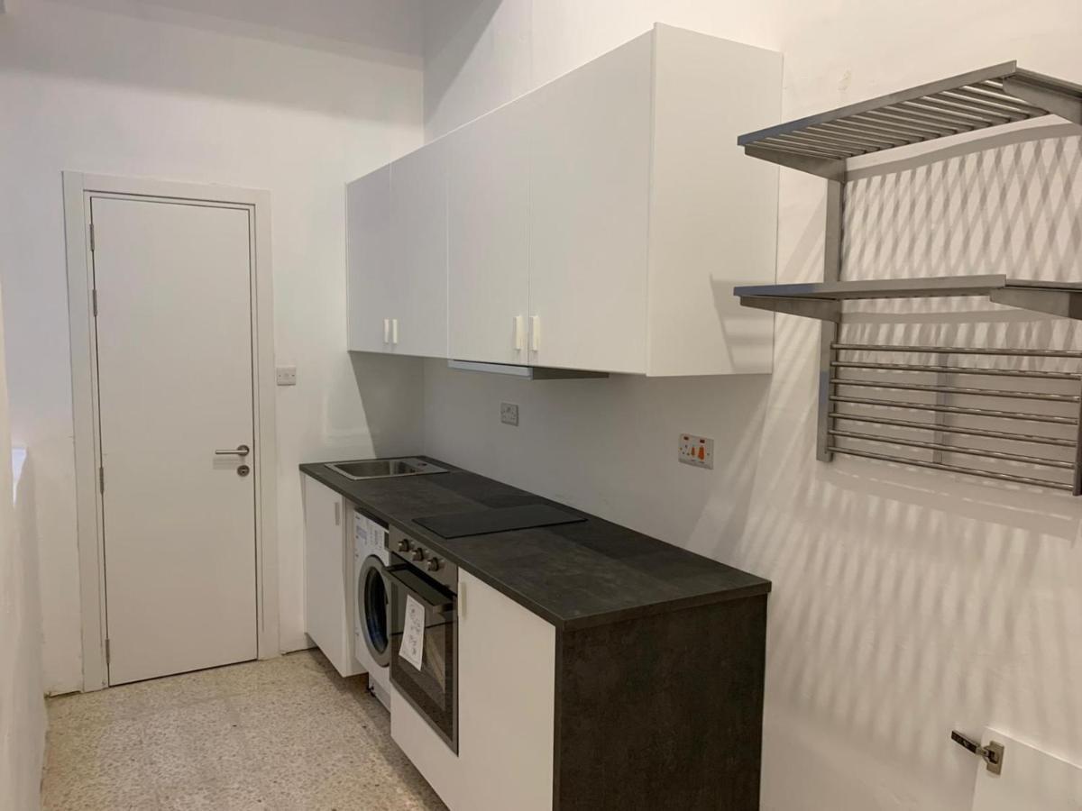 4 Bedroom Apartment In Sliema Near The Sea Exterior photo