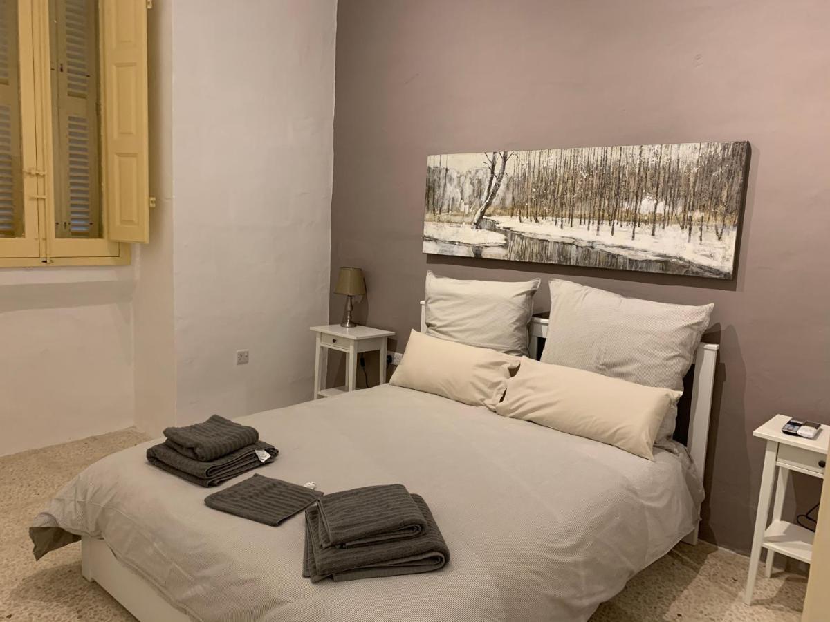 4 Bedroom Apartment In Sliema Near The Sea Exterior photo